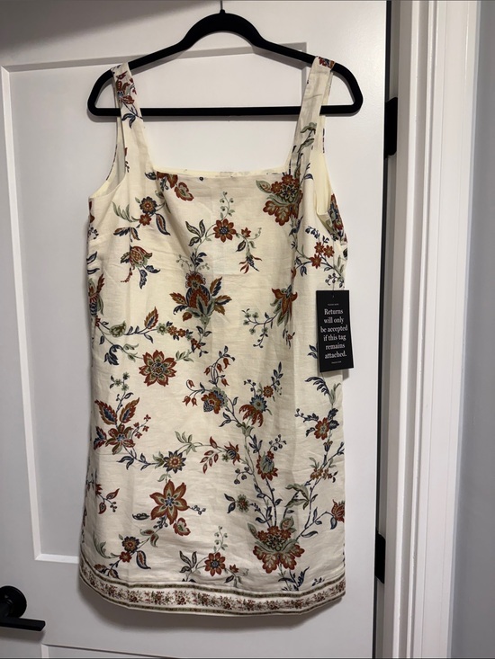 Tuckernuck Dresses & Skirts - Tuckernuck & Studio McGee Cream Floral Chintz Dress with Terracotta & Navy